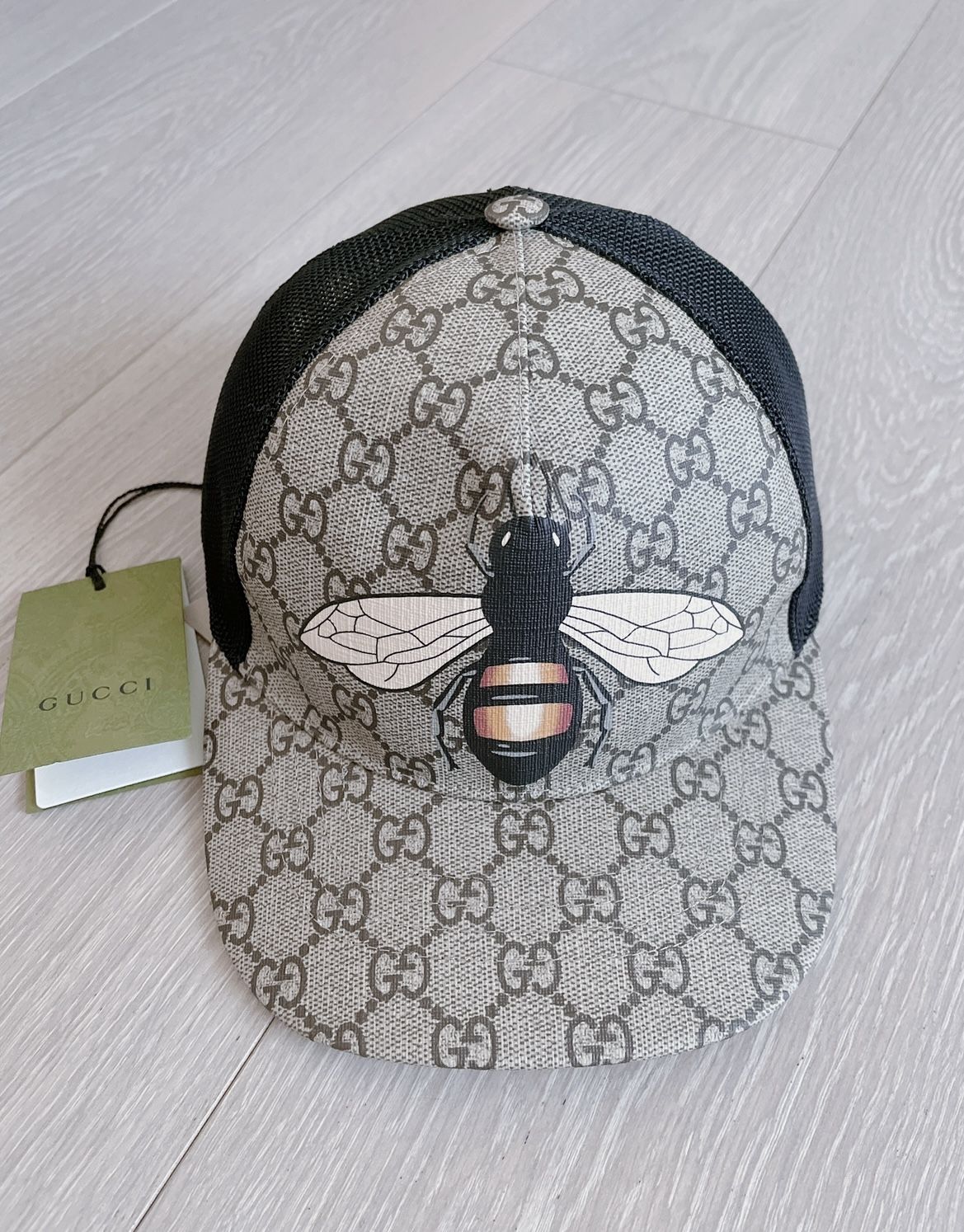  New- Gucci New Hat ( Size M)