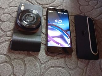 Moto Z Smartphone with Moto Mods Bundle