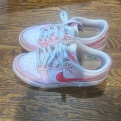 Nike Dunk Low Triple Pink (GS) 