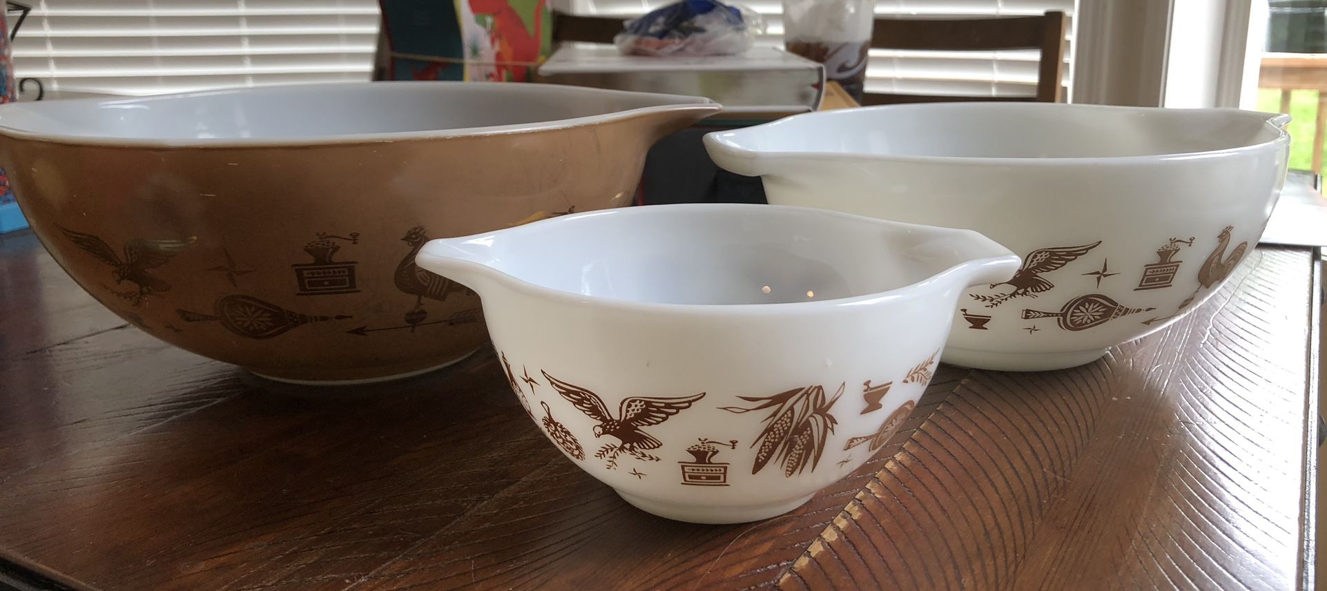 Early American Pyrex Vintage 1960s Nesting Bowls 