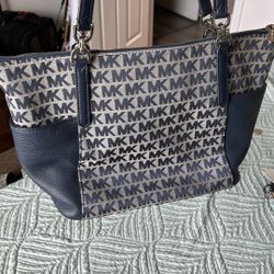 Michael Kors’s Shoulder Bag