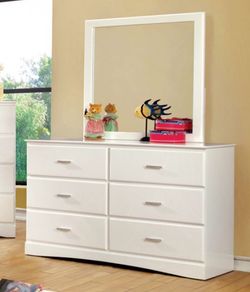 White 6 drawer dresser