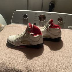 Jordan 5 Shoes Size 6.5 boys $60