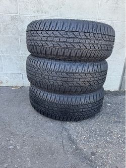 Like new 225 60 17 Yokohama geolander tires set of 3