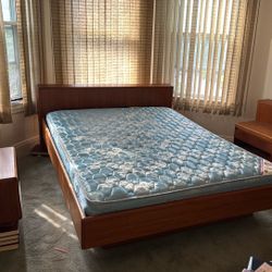 Mid Century Modern Danish Queen Bedroom Set W Nightstands  