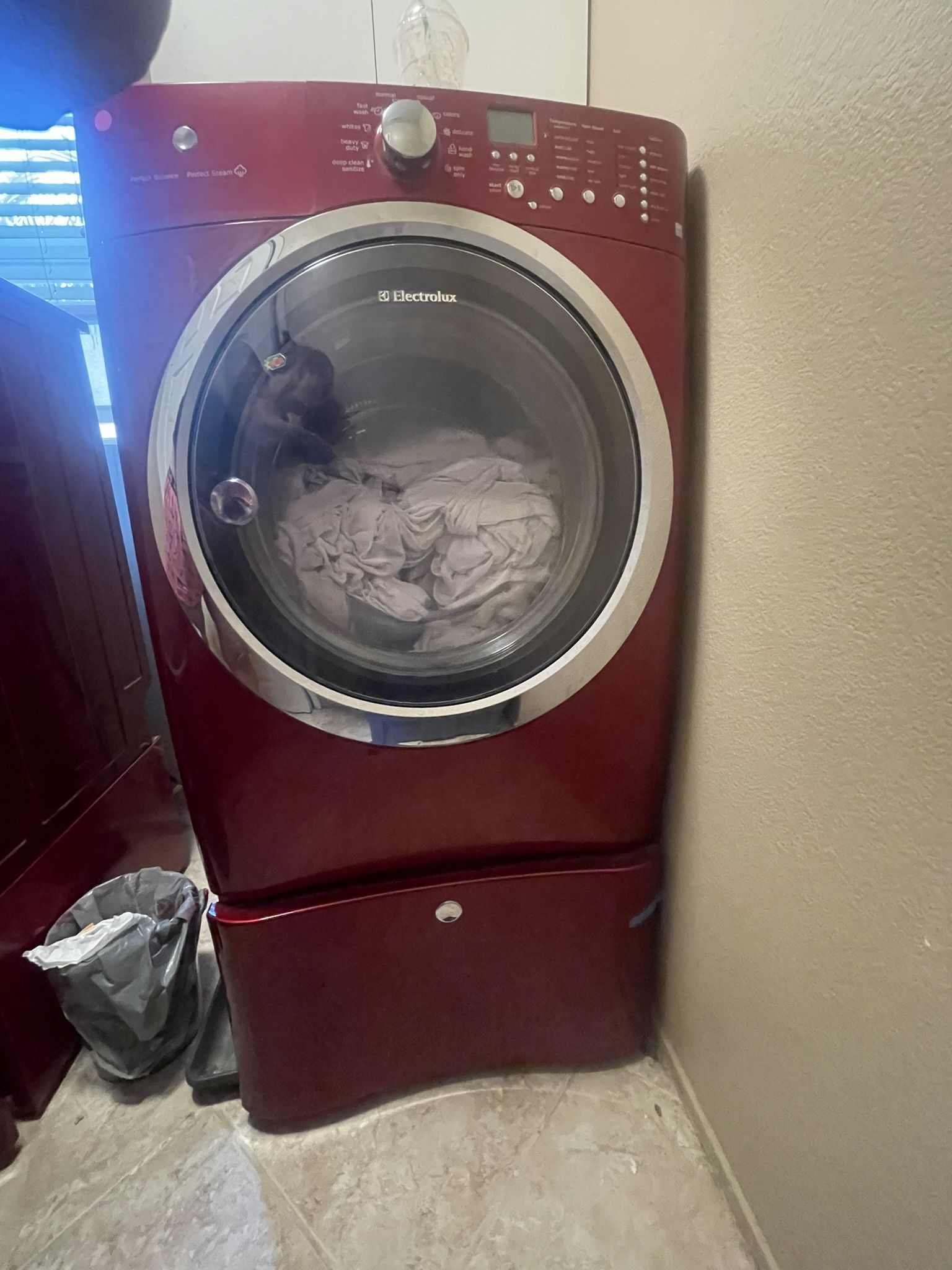 Matching Red Electrolux Front-Load Washer & Dryer Set – Gently Used