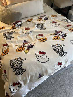 Hello Kitty Halloween Blanket