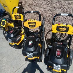 DEWALT 3100 PSI 2.3 GPM Cold Water Gas Pressure Washer with HONDA GCV170 Engine