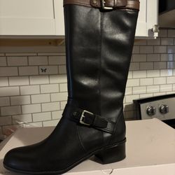 Women’s Boots Size 9.5
