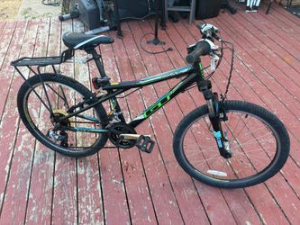 GT Aggressor Mountain 24” Bike Medium Frame