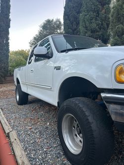 Ford F-150 1998 Extended Cab Pickup Truck