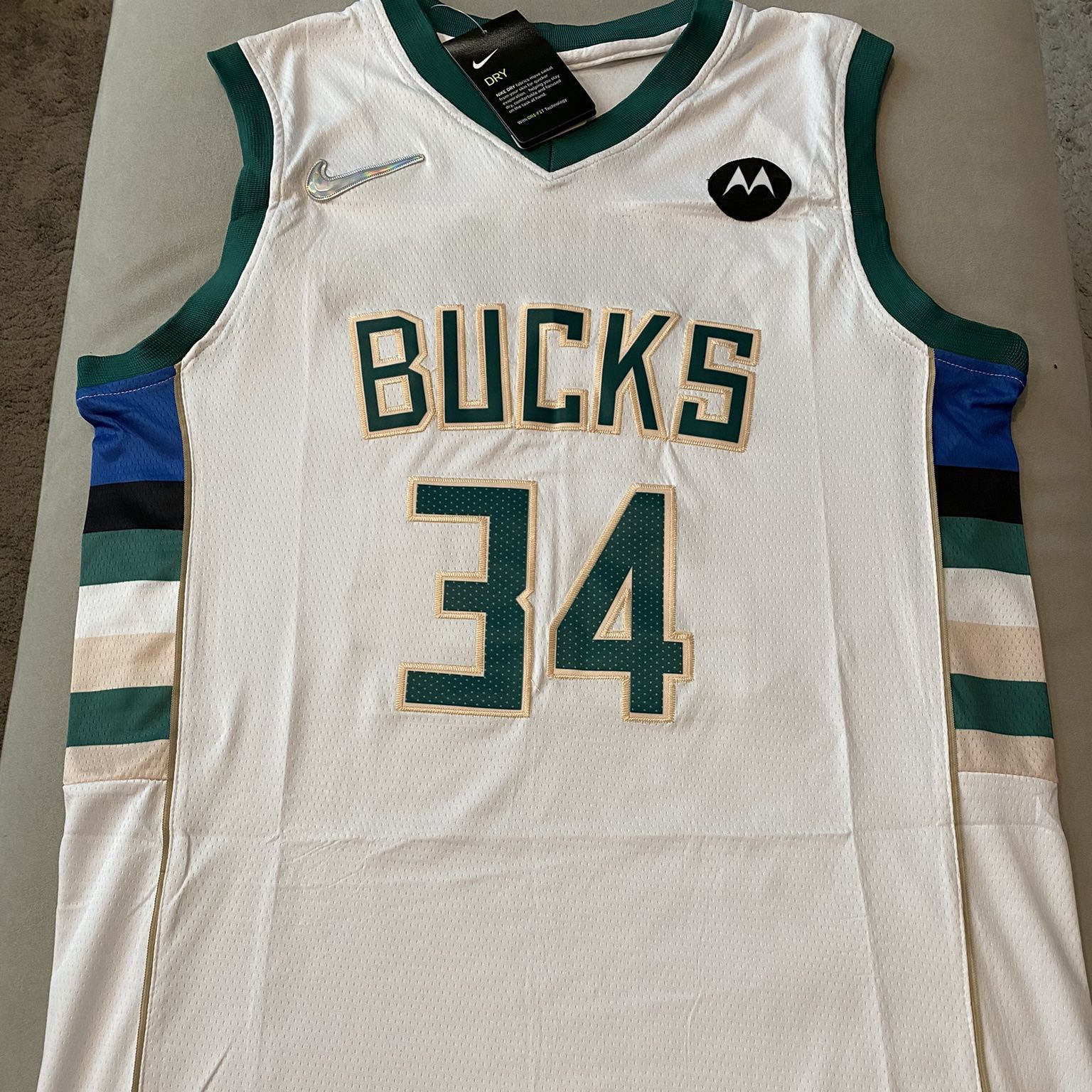 Milwaukee bucks Giannis Antetokounmpo 75th anniversary city jersey for Sale  in Alta Loma, CA - OfferUp