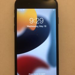 iPhone 7 128GB Unlocked For Any Carrier!