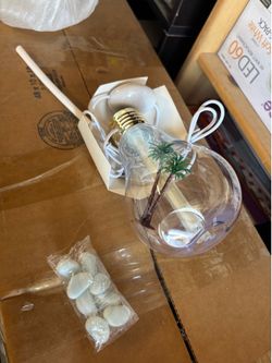 Cute Light Bulb USB Humidifier - Open Box