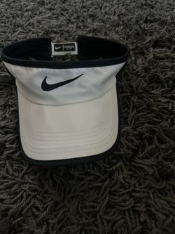 Nike White And Black Golfing Visor 