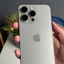 iPhone 16 Pro Max