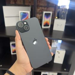 iPhone 15 128GB UNLOCKED 