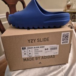 Yzy Slides