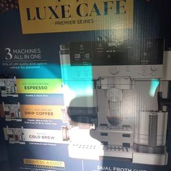 Ninja Lux Cafe Expresso Machine 