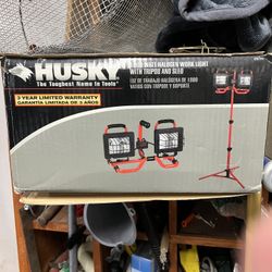 Husky halogen light and stand