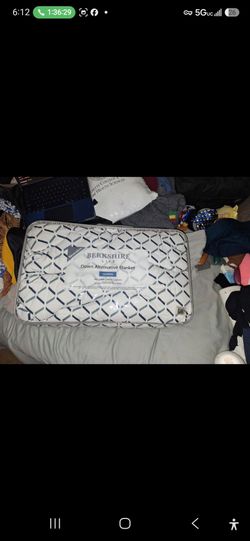 Berkshire Life Queen Blanket
