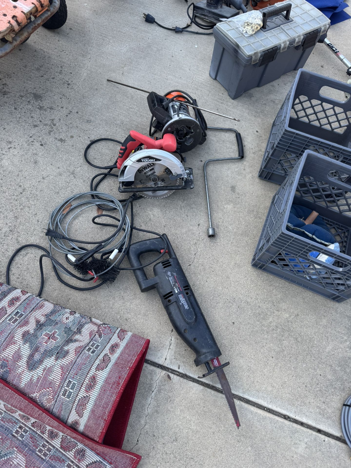 Garage sale - Everything $1 - SAT 10/11 until 12:15pm