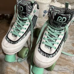 Roller Skates Woman’s Size 8