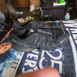 Salamon Trail Shoes