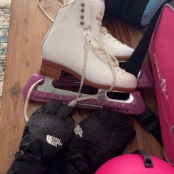 Women's Rollerblades & Ice Skates