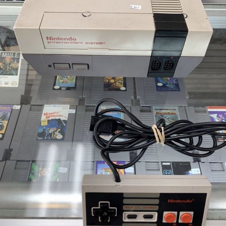 Nintendo Complete $100 Gamehogs 11am-7pm