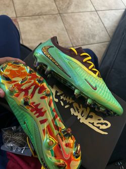 TRAVIS SCOTT PHANTOM CLEATS 8.5