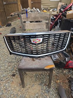 2020 2021 2022 CADILLAC XT5 GRILLE OEM