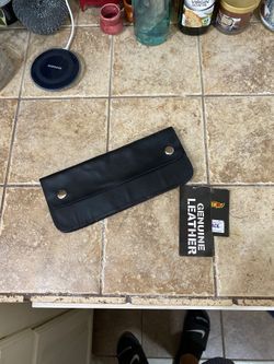 Leather Wallet New with Tags $5 LOOK