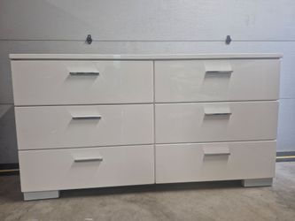 Glossy white 6 drawer dresser