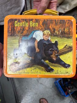 Vintage Gentle Ben metal lunch box
