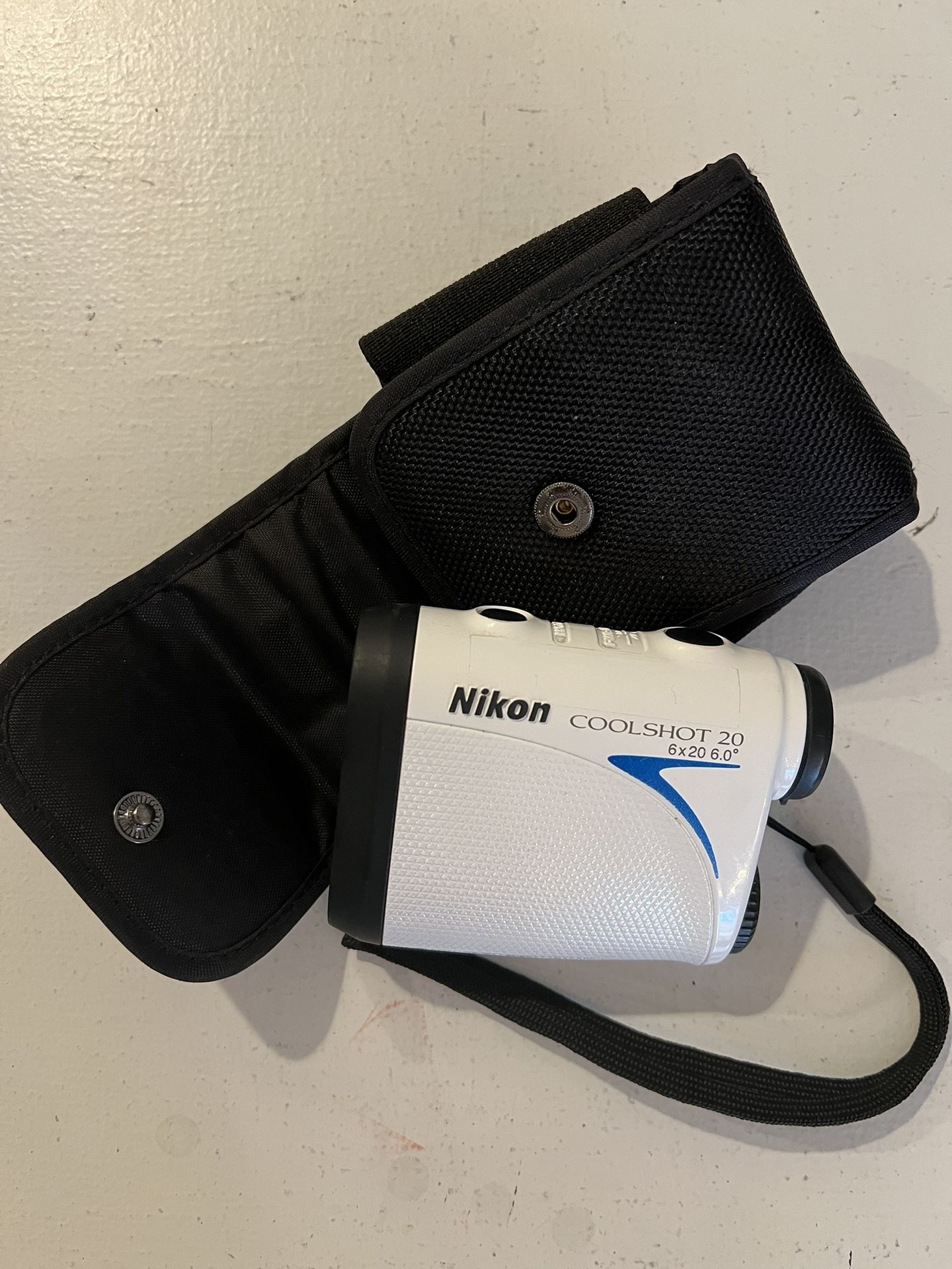 Golf Rangefinder - Nikon Cool shot 20