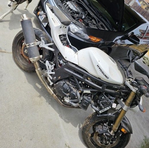 Motorcycle Hyosung 2013 
