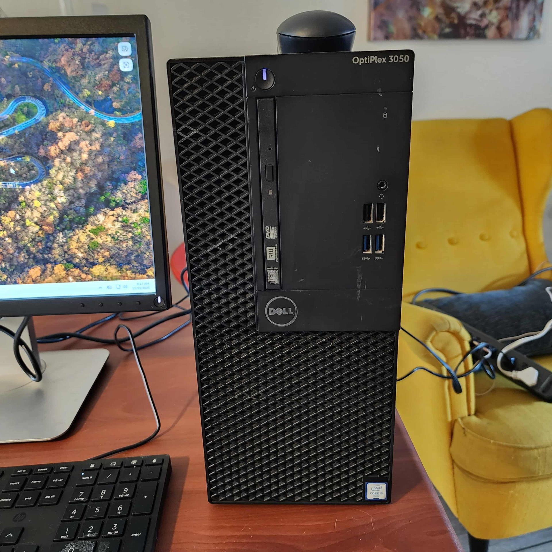 Dell OptiPlex 3050 MT PC i5-6500 3.20GHz 16GB RAM 240 GB SSD Windows 11Pro. Microsoft office installed. Nothing wrong. Monitor, keyboard and mouse