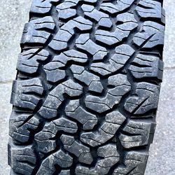 SINGLE 285/70R17 BFG KO2