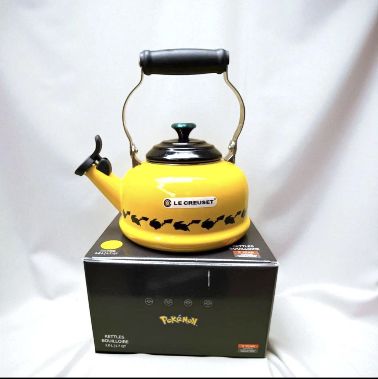 Le Creuset Signature Round Dutch Oven #22 Design Fleur 2qt Cotton NIB