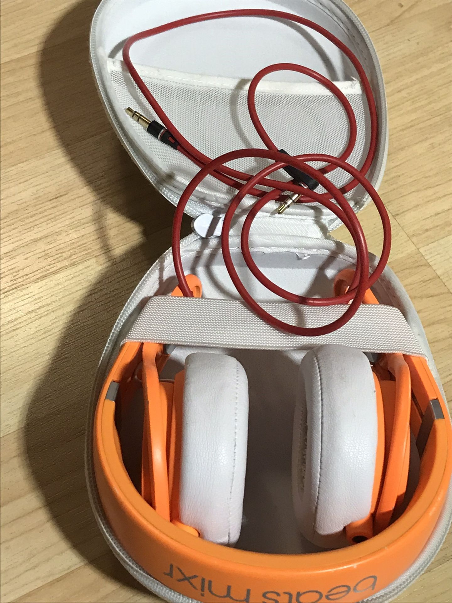 Beats Mixr Headphones Good Condition