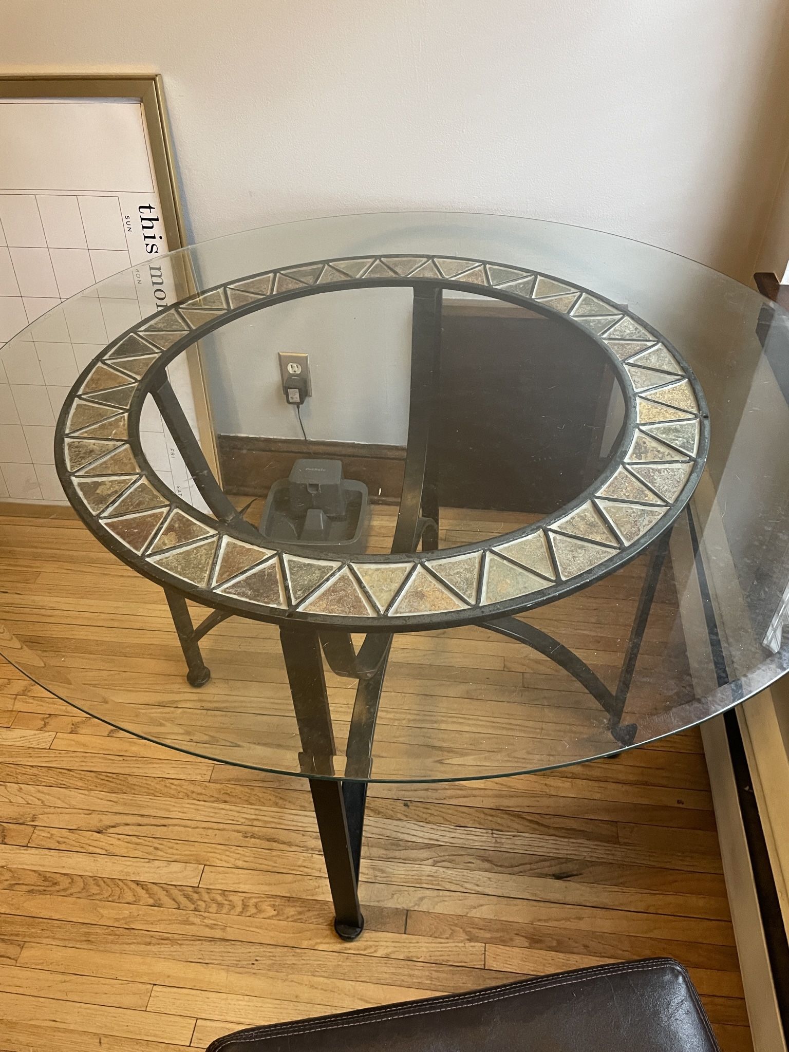 Circular Dining Room Table