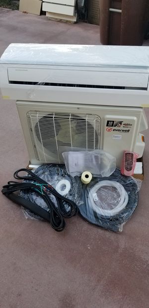 Photo Mini Split Inverter (Air Conditioner)
