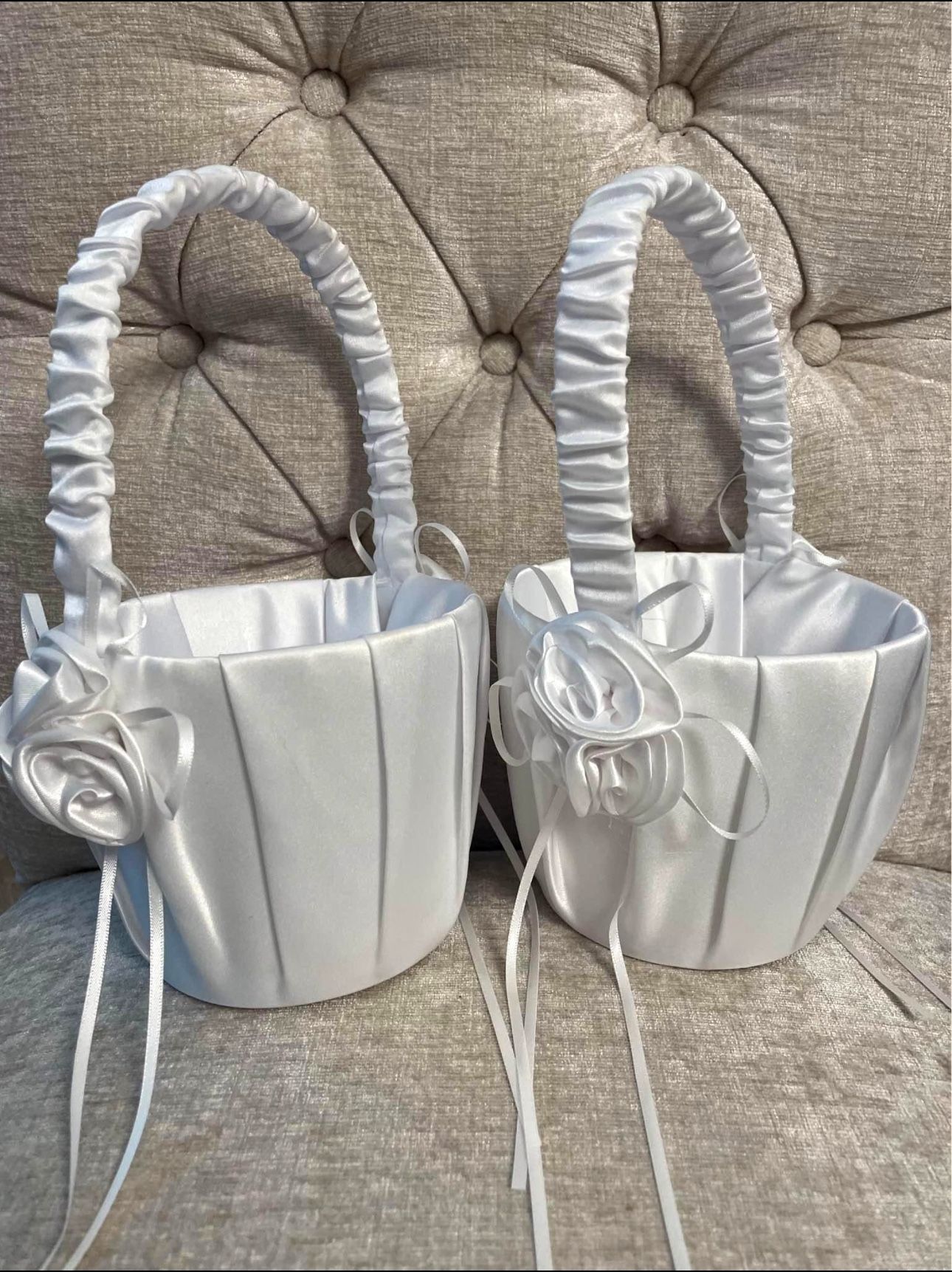 New 2pcs Flower Girl Baskets