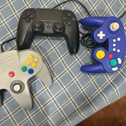 Ps5 controller and nintendo 64 controller and gamecube controller