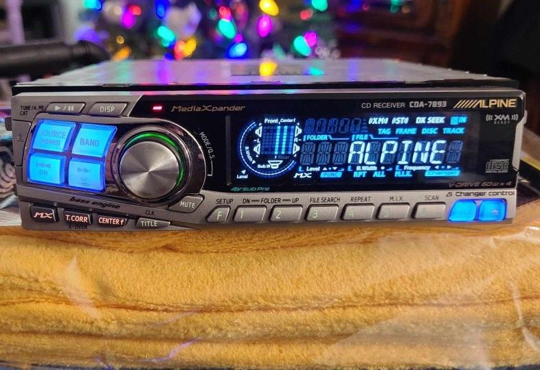 Alpine CDA-7893 Car Stereo Like New Sub Setting Hits Hard