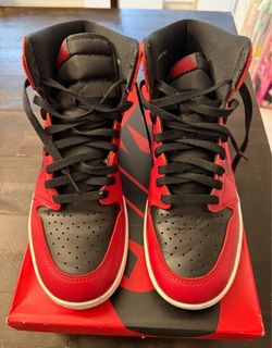 Air jordan 1s high 85’s size 9