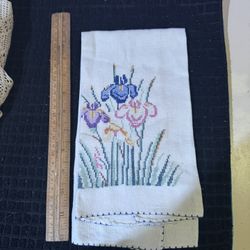 Antique Cottage Core Fingertip Towel