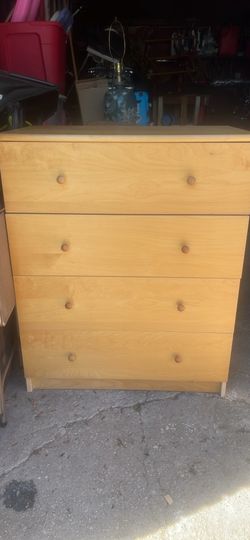 Dresser
