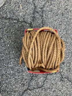 100 ft 1/2 inch width rope brand new